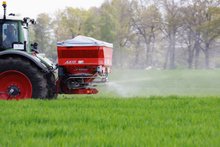 Düngerstreuer Seitenansicht