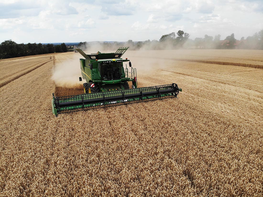 Die Ernte beginnt – Lager, Mähdrescher und Strohzerkleinerung im Auge haben Die Ernte beginnt – Lager, Mähdrescher und Strohzerkleinerung im Auge haben