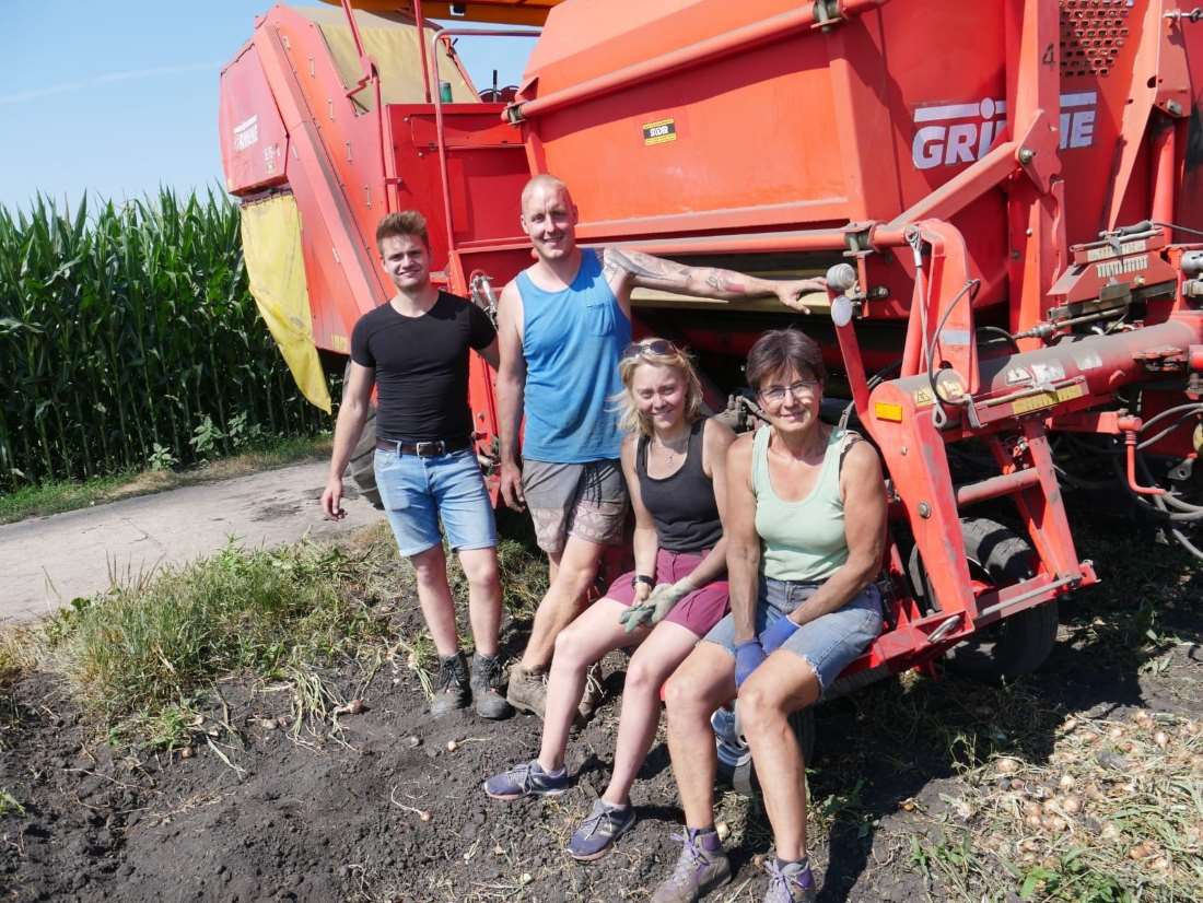 Ich, Raphel Sommer, Emma Ilmonen (Praktikantin aus Finnland) und Isabelle Sommer (v.l.n.r.)