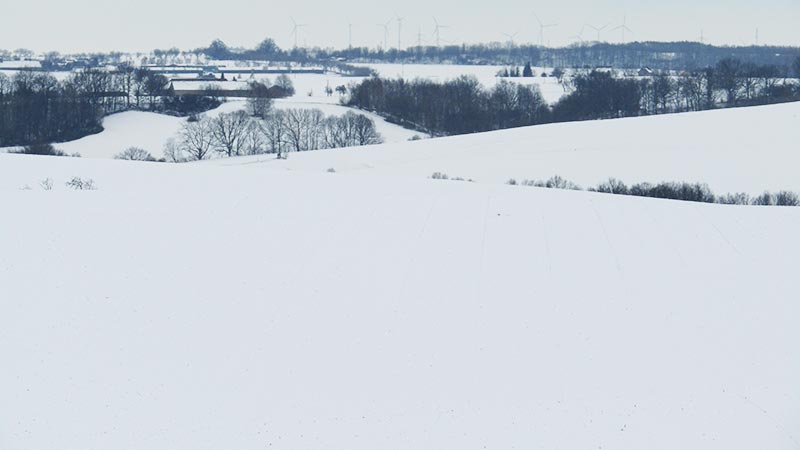 Schneebedeckte Felder in Mittelsachsen 
